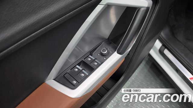 Audi Q3 2022 — photo 25