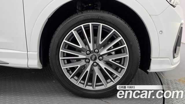 Audi Q3 2022 — photo 7