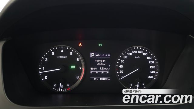 Hyundai Sonata 2017 — photo 11