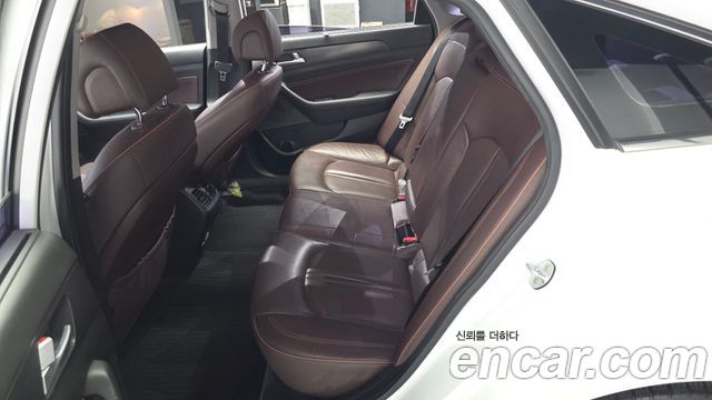 Hyundai Sonata 2017 — photo 18