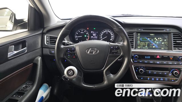 Hyundai Sonata 2017 — photo 19