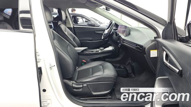 Kia EV6 2023 — photo 11