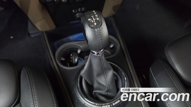 Mini Countryman 2018 — photo 9