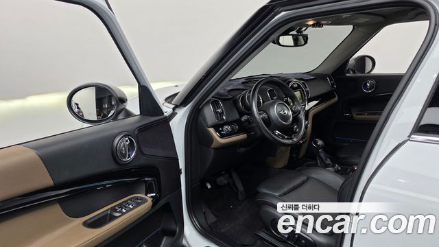 Mini Countryman 2018 — photo 10