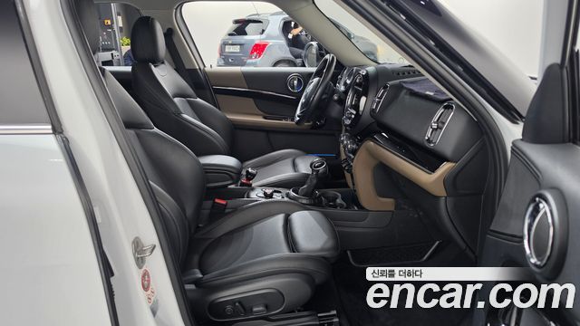 Mini Countryman 2018 — photo 11