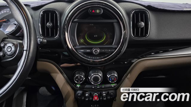 Mini Countryman 2018 — photo 14