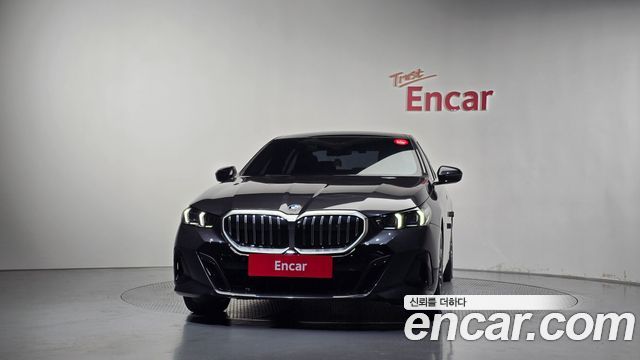 BMW 5-Series 2024 — photo 3