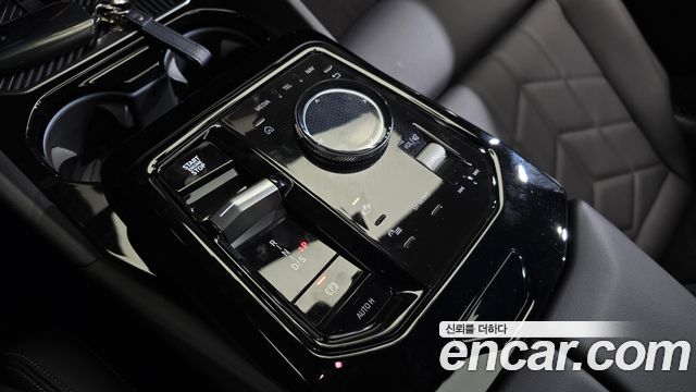 BMW 5-Series 2024 — photo 12