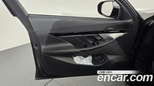 BMW 5-Series 2024 — photo 14