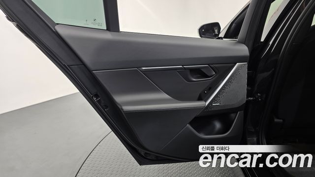 BMW 5-Series 2024 — photo 15
