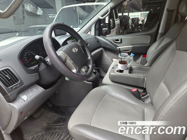 Hyundai Starex 2012 — photo 10