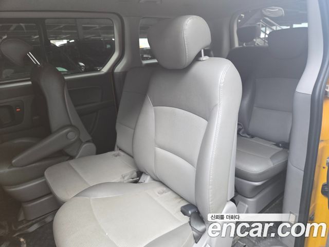 Hyundai Starex 2012 — photo 11