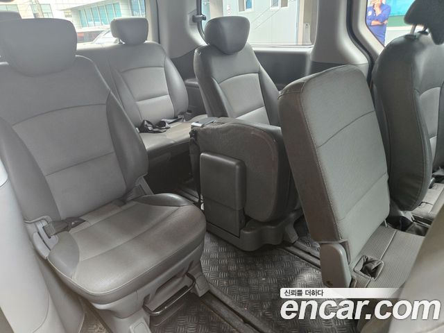 Hyundai Starex 2012 — photo 13