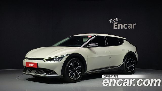 Kia EV6 2023 — photo 1