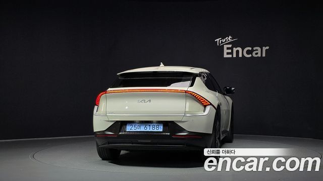 Kia EV6 2023 — photo 4