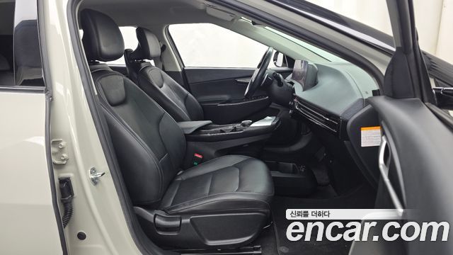 Kia EV6 2023 — photo 17