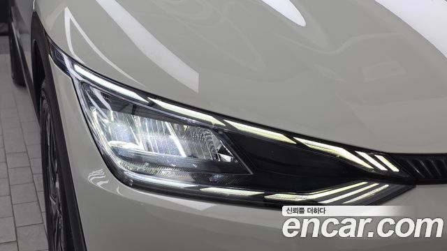 Kia EV6 2023 — photo 8