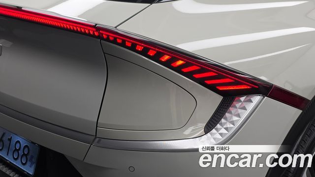 Kia EV6 2023 — photo 9