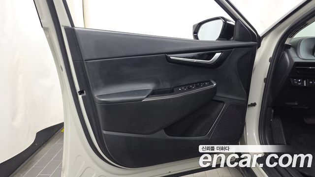 Kia EV6 2023 — photo 14