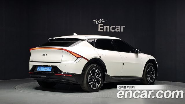 Kia EV6 2022 — photo 2