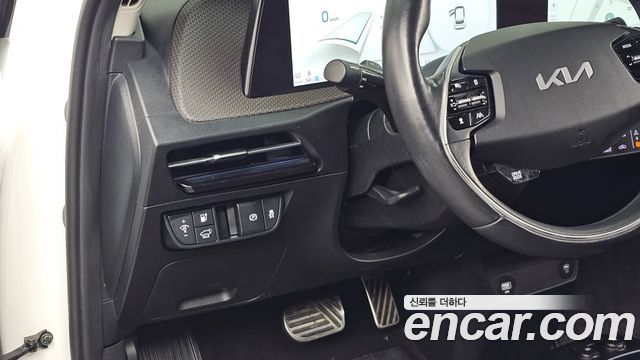 Kia EV6 2022 — photo 23