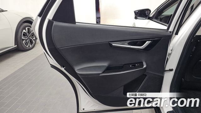 Kia EV6 2022 — photo 15