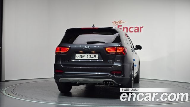Kia Sorento 2018 — photo 4