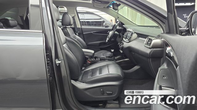 Kia Sorento 2018 — photo 11