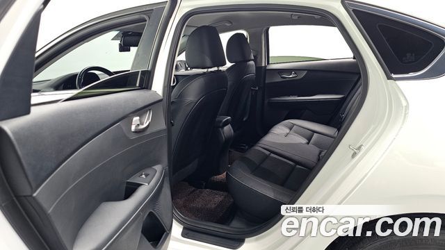 Kia K3 2019 — photo 17