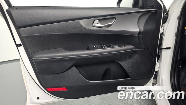 Kia K3 2019 — photo 14