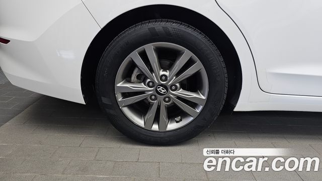 Hyundai AVANTE 2016 — photo 5