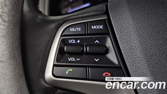 Hyundai AVANTE 2016 — photo 24