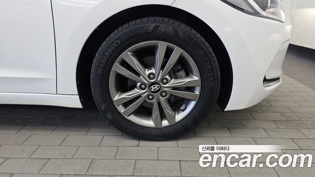 Hyundai AVANTE 2016 — photo 7