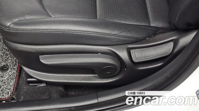 Hyundai AVANTE 2016 — photo 16