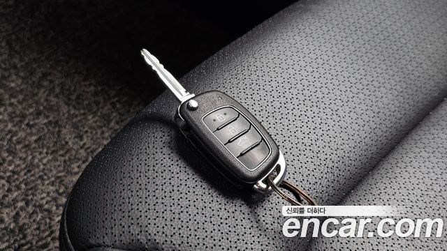 Hyundai AVANTE 2016 — photo 28