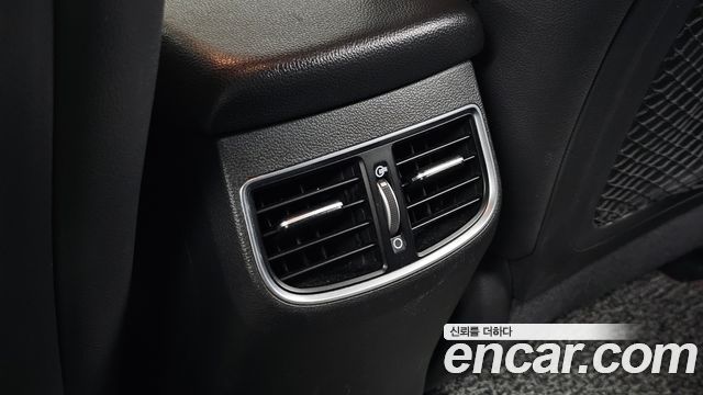 Hyundai AVANTE 2016 — photo 31
