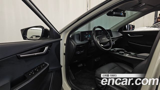 Kia EV6 2022 — photo 13