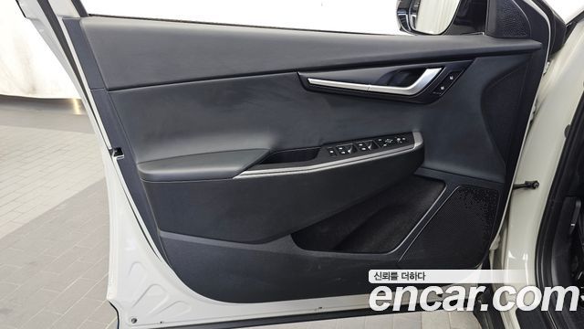 Kia EV6 2022 — photo 14