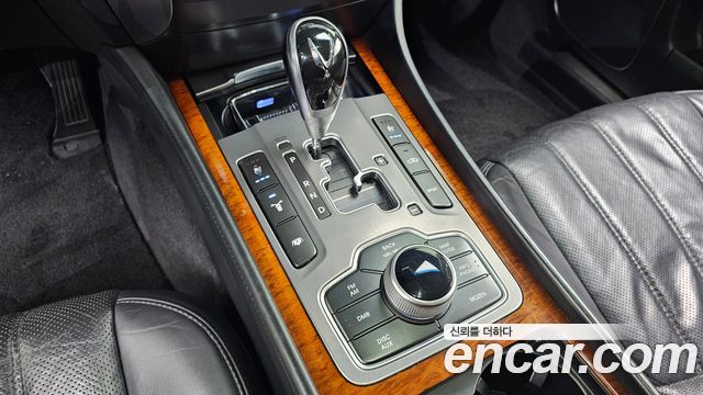 Hyundai Equus 2012 — photo 9