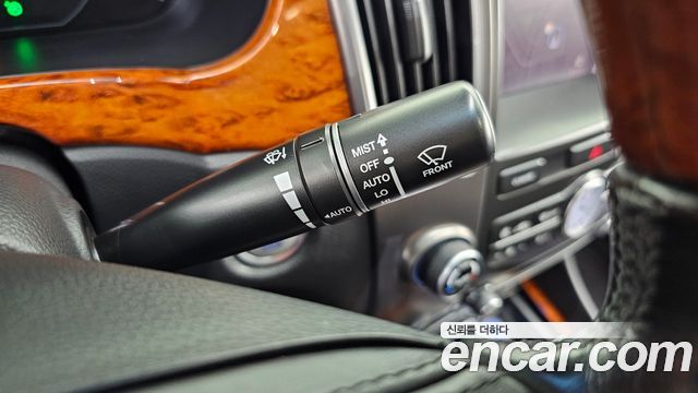 Hyundai Equus 2012 — photo 17