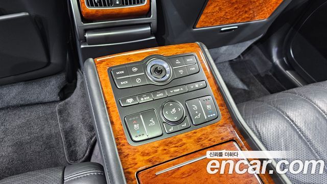 Hyundai Equus 2012 — photo 19