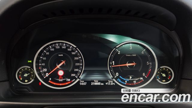 BMW 5-Series 2014 — photo 8