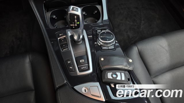 BMW 5-Series 2014 — photo 9
