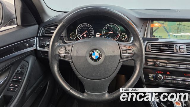 BMW 5-Series 2014 — photo 13