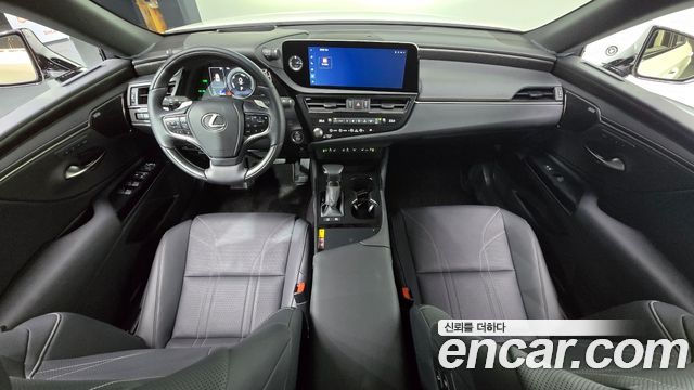 Lexus ES 2026 — photo 10