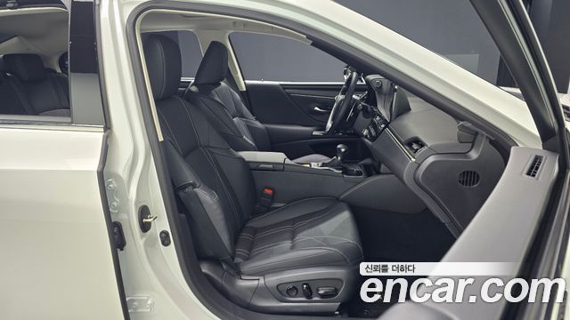 Lexus ES 2026 — photo 13