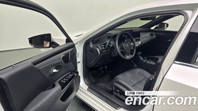 Lexus ES 2026 — photo 17