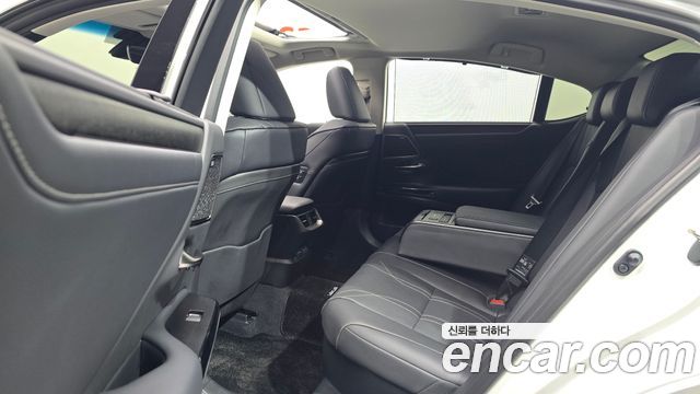 Lexus ES 2026 — photo 18