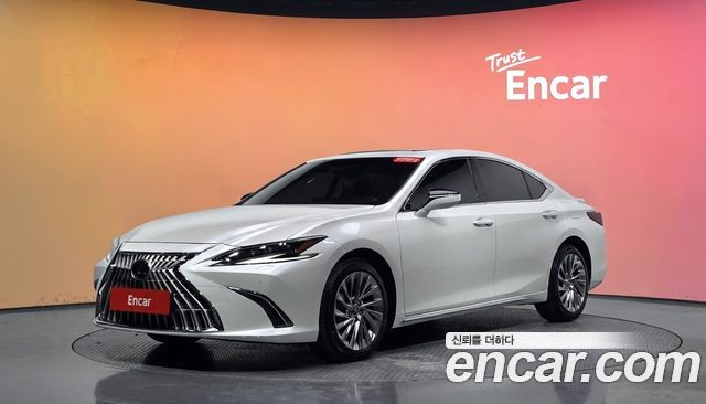 Lexus ES 2026 — photo 1