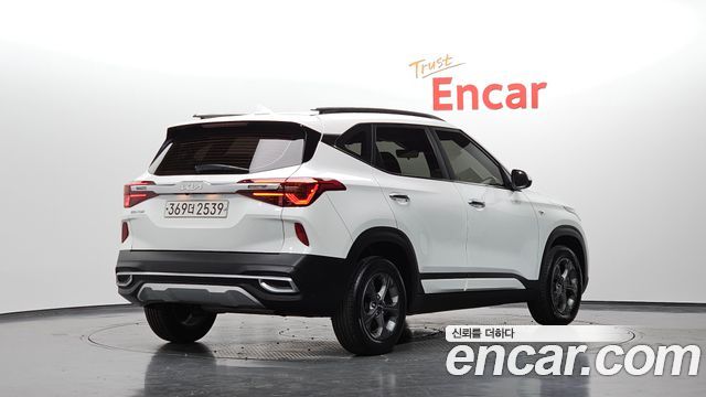 Kia Seltos 2023 — photo 2